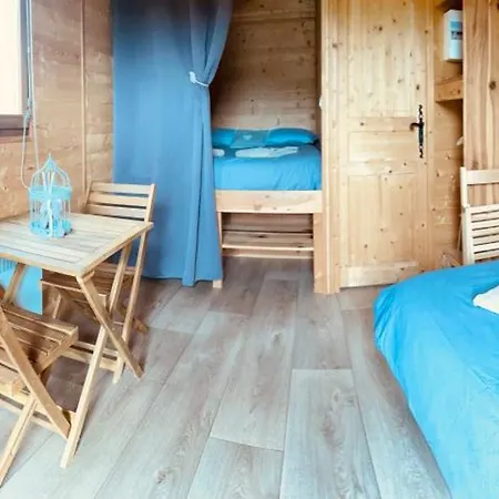 Les Roulottes De La Basse Maunerie Bed & Breakfast Les Herbiers